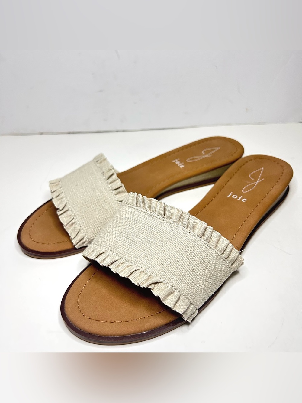 Joie Eidel Ruffle Tan Canvas Slide Sandal Womenโs 7.5M